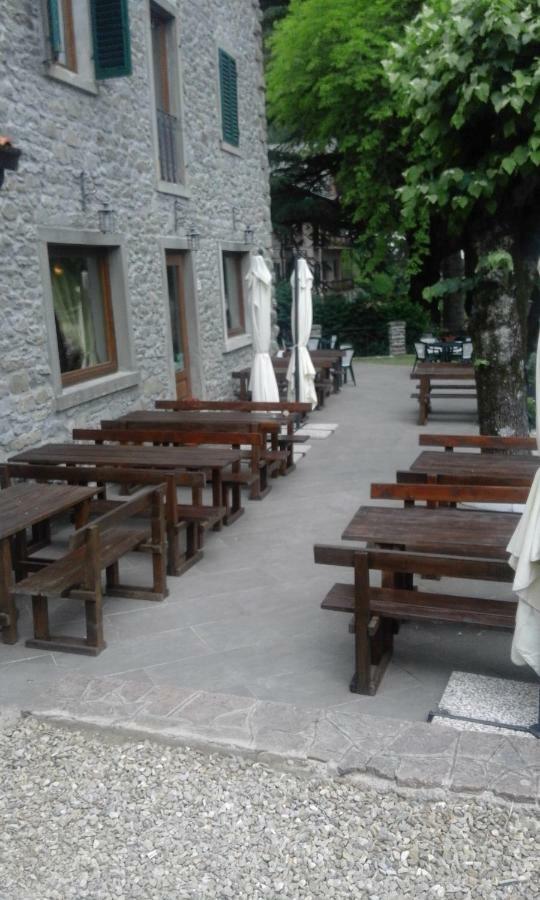 La Foresta Albergo Ristorante Pizzeria Badia Prataglia Εξωτερικό φωτογραφία